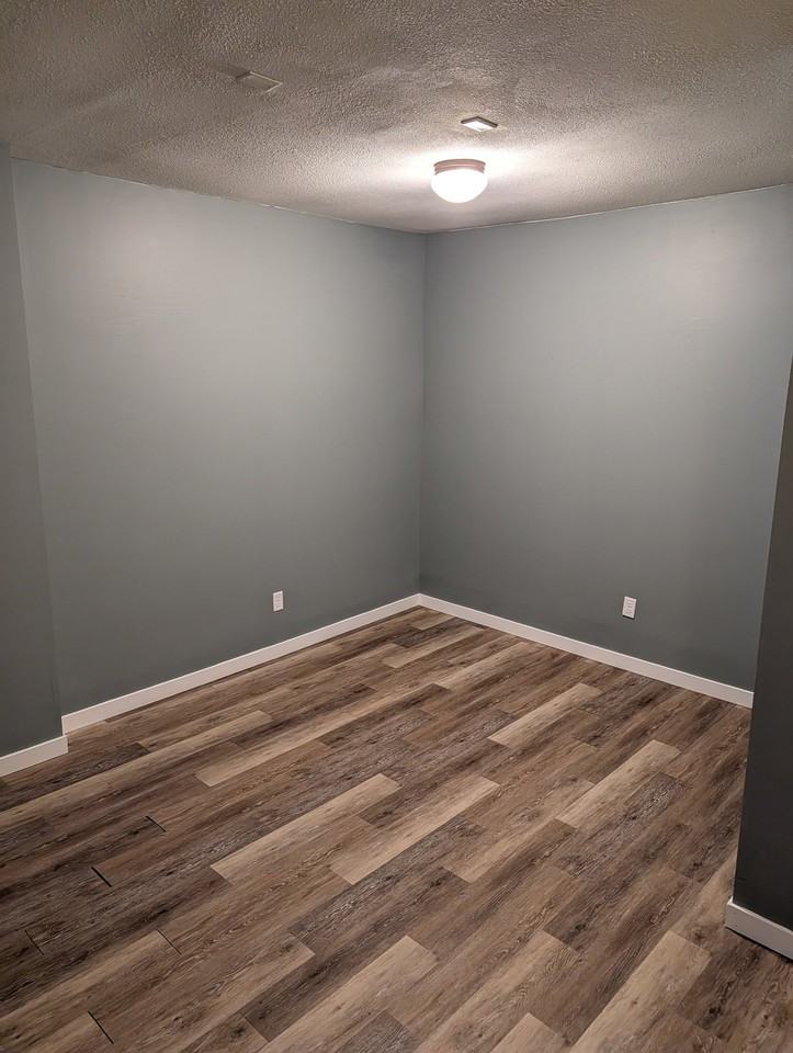147 S Broadway #3 - Photo 3 of 9
