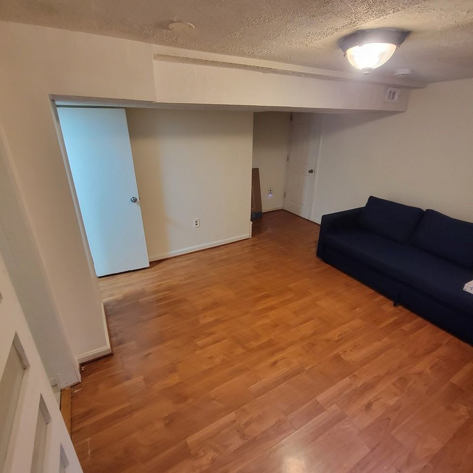 1120 Quebec St - Photo 6 of 10