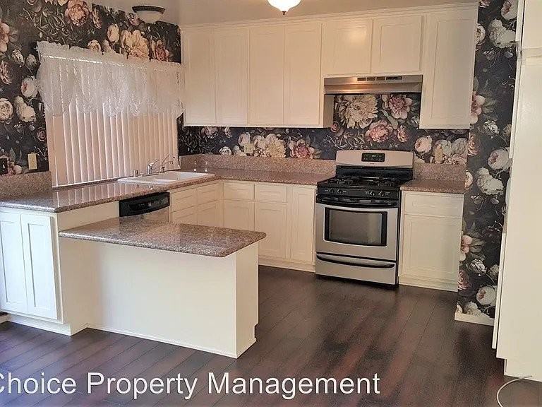 6046 Martinez Ave - Photo 2 of 4