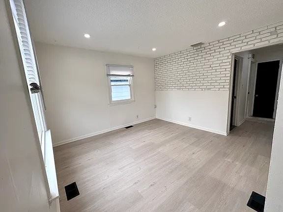 7283 Packard Ave - Photo 5 of 7