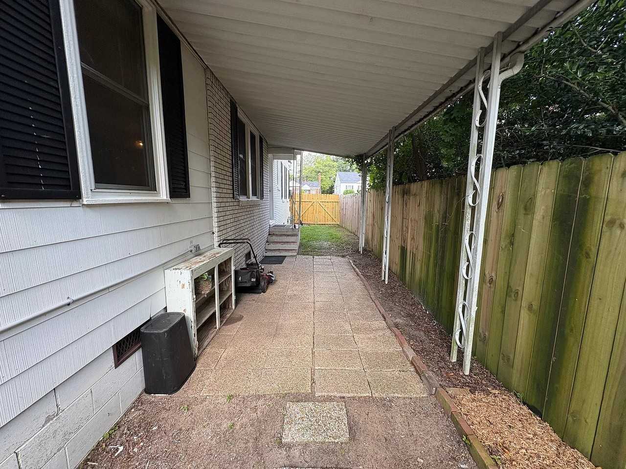 1527 Schley St - Photo 3 of 12