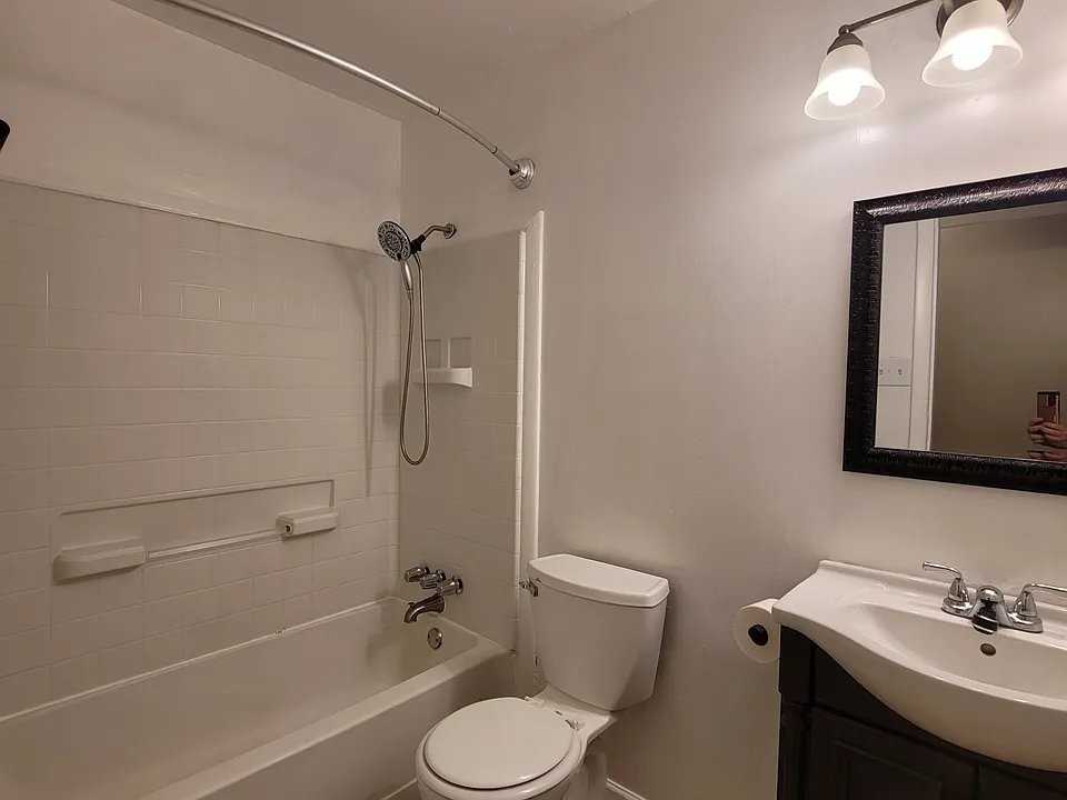 4472 Richard Rd - Photo 2 of 6