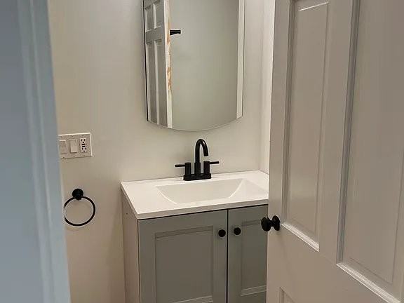 2 Wales Dr - Photo 5 of 8