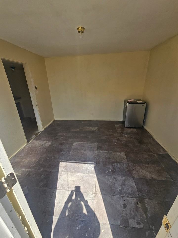 9726 Zamora Ave - Photo 2 of 6
