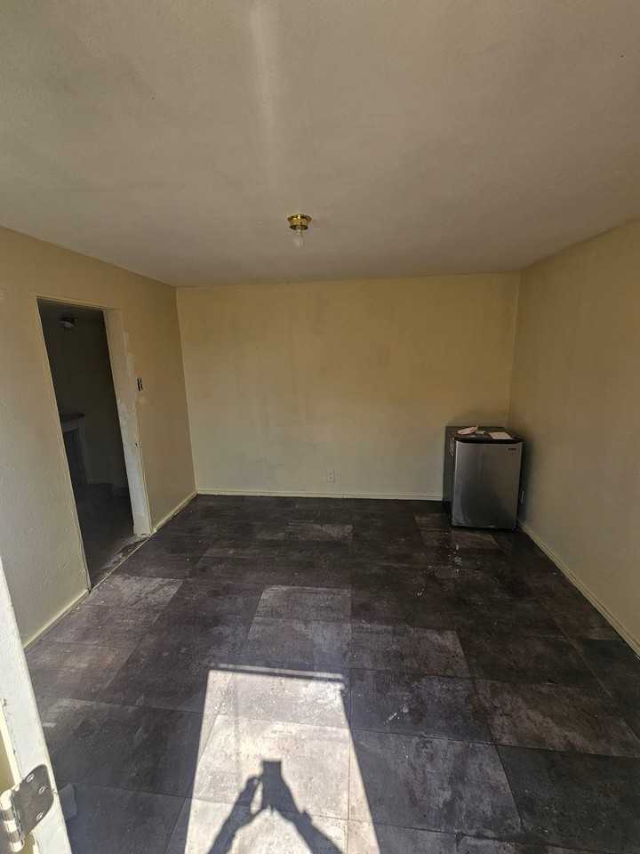 9726 Zamora Ave - Photo 6 of 6