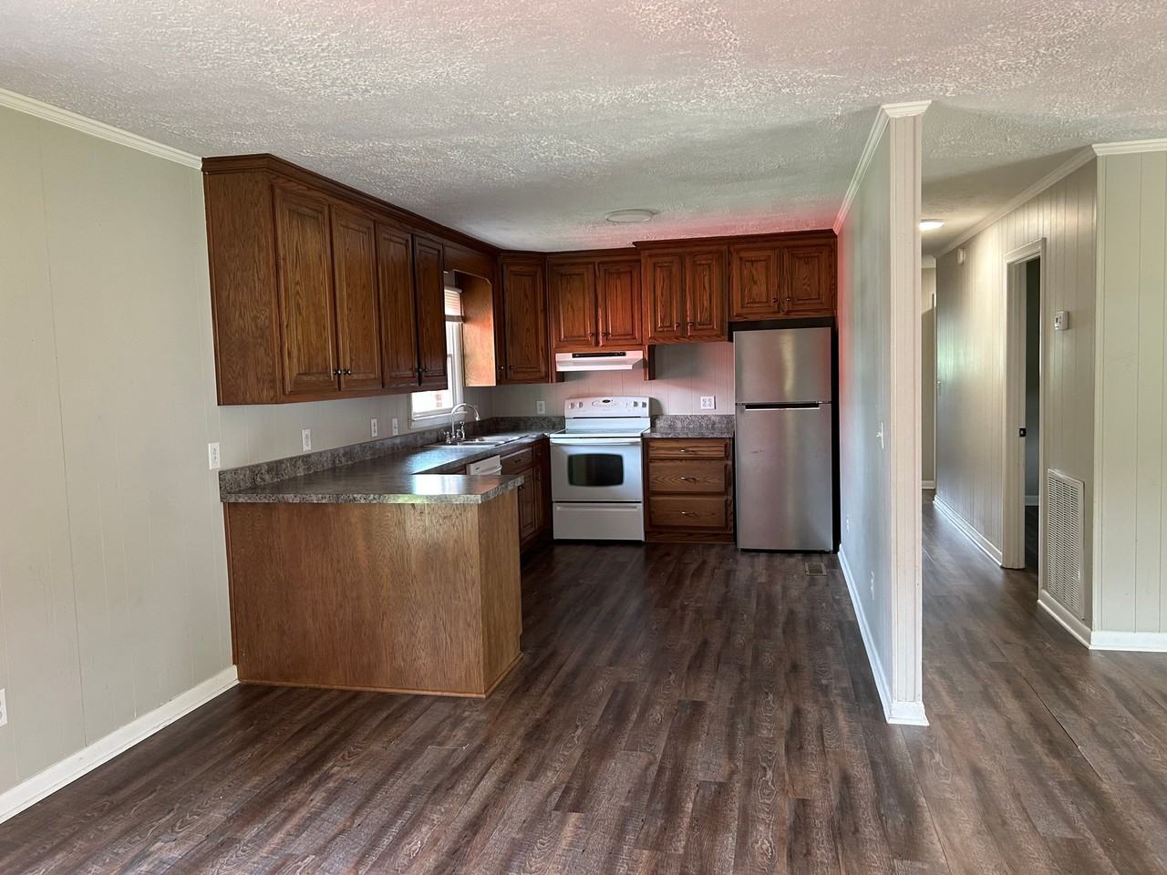 147 Riddleton Cir - Photo 2 of 14