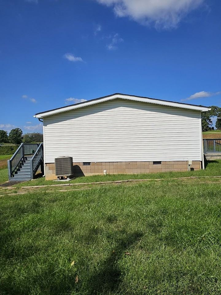 188 Ross Rd - Photo 3 of 20