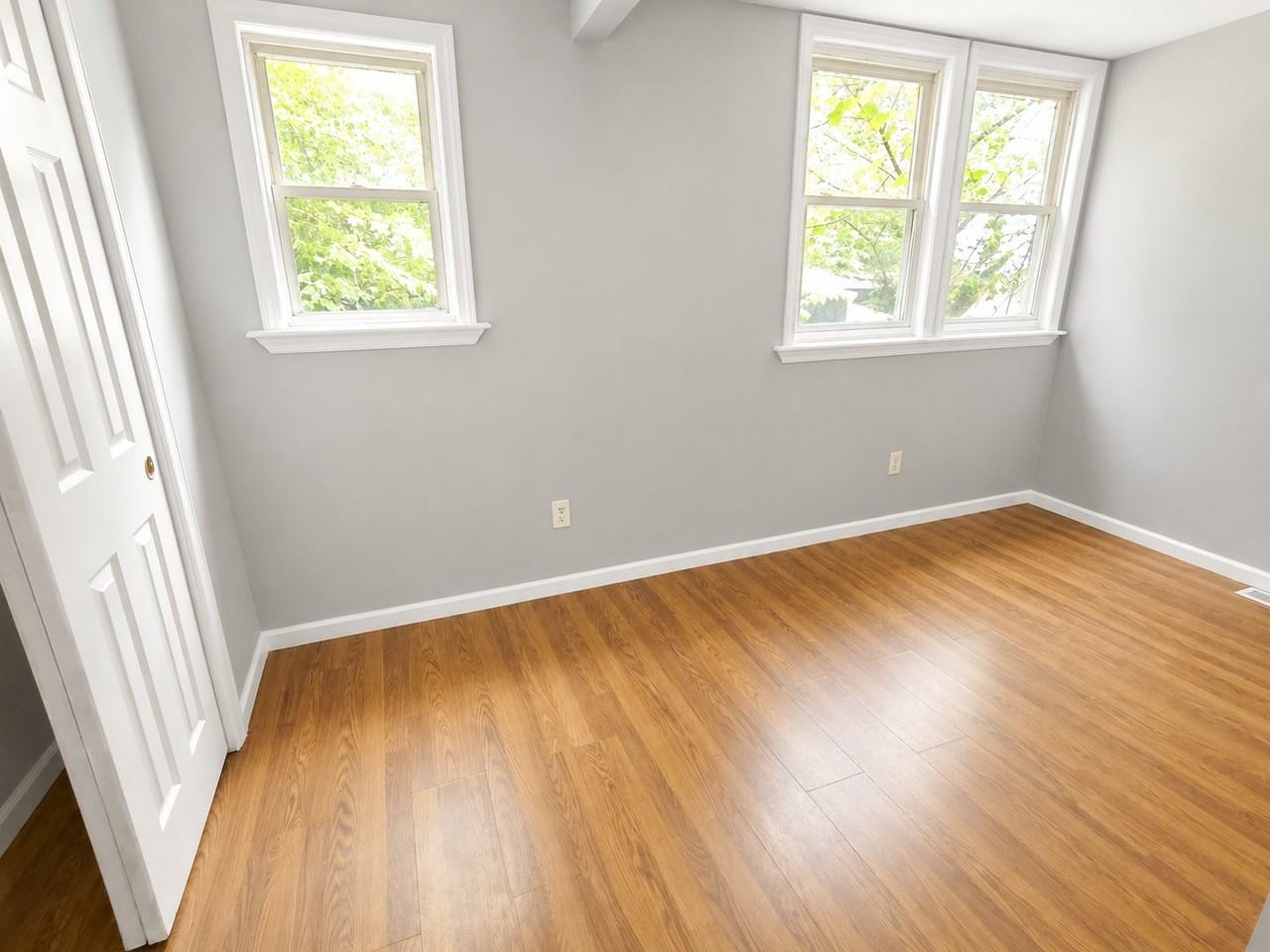 103 S 6th St #1 - Photo 3 of 7