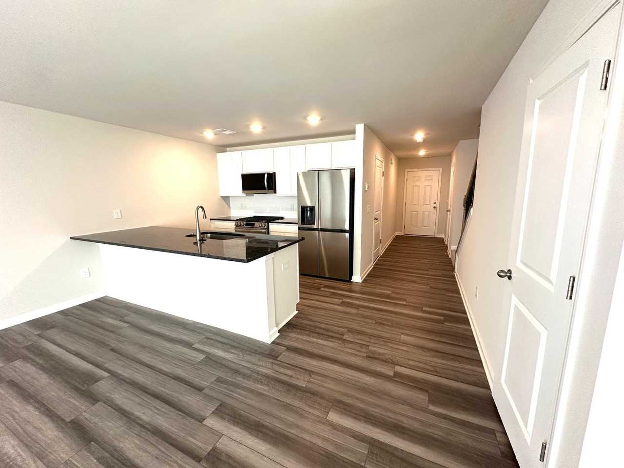 109 Rose Park Ct #C - Photo 4 of 18