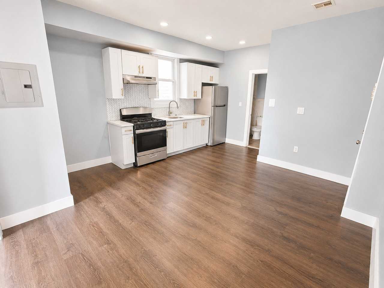 61 16th Ave #3 - Photo 3 of 4