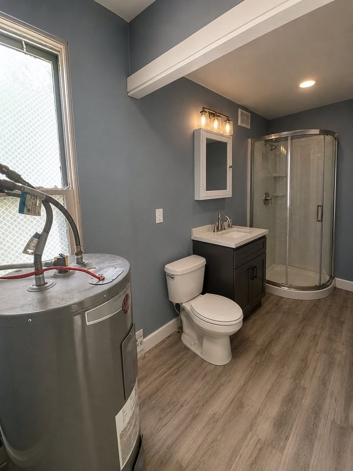 124 Everett St - Photo 7 of 7