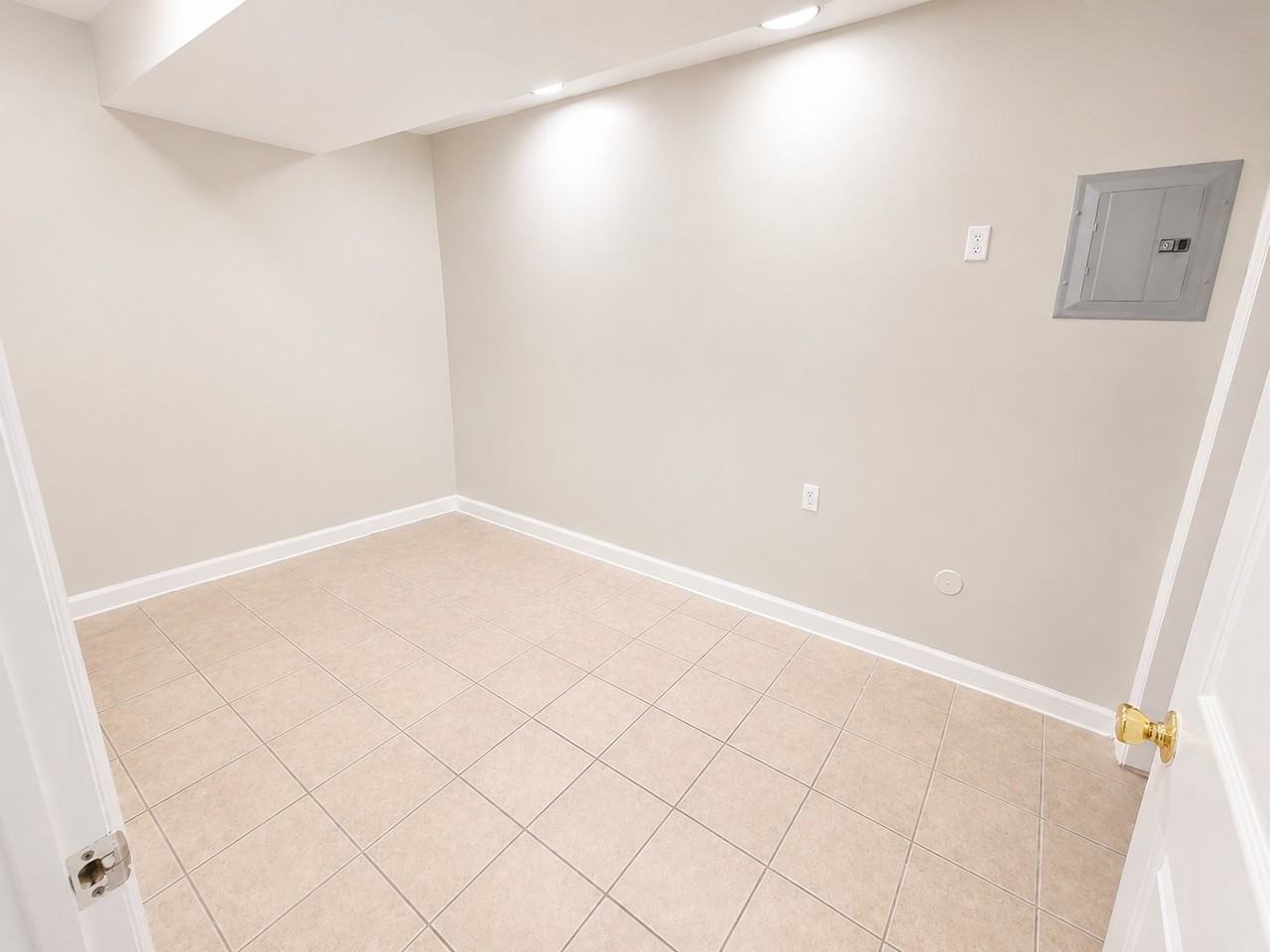 204-206 N 7th St #B2 - Photo 3 of 9