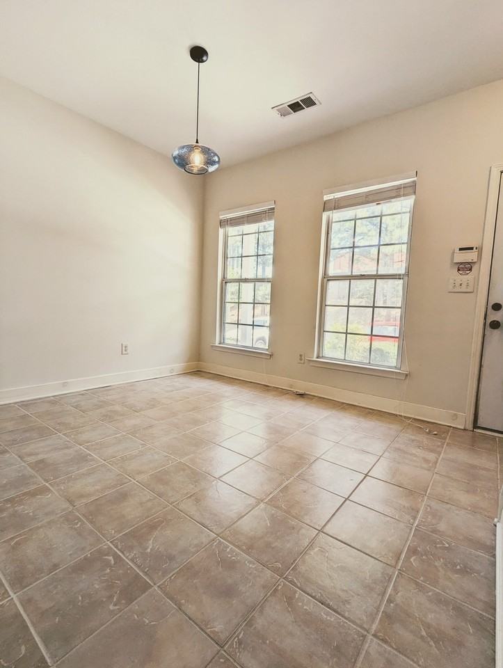 3369 Hidden Cove Cir - Photo 5 of 20