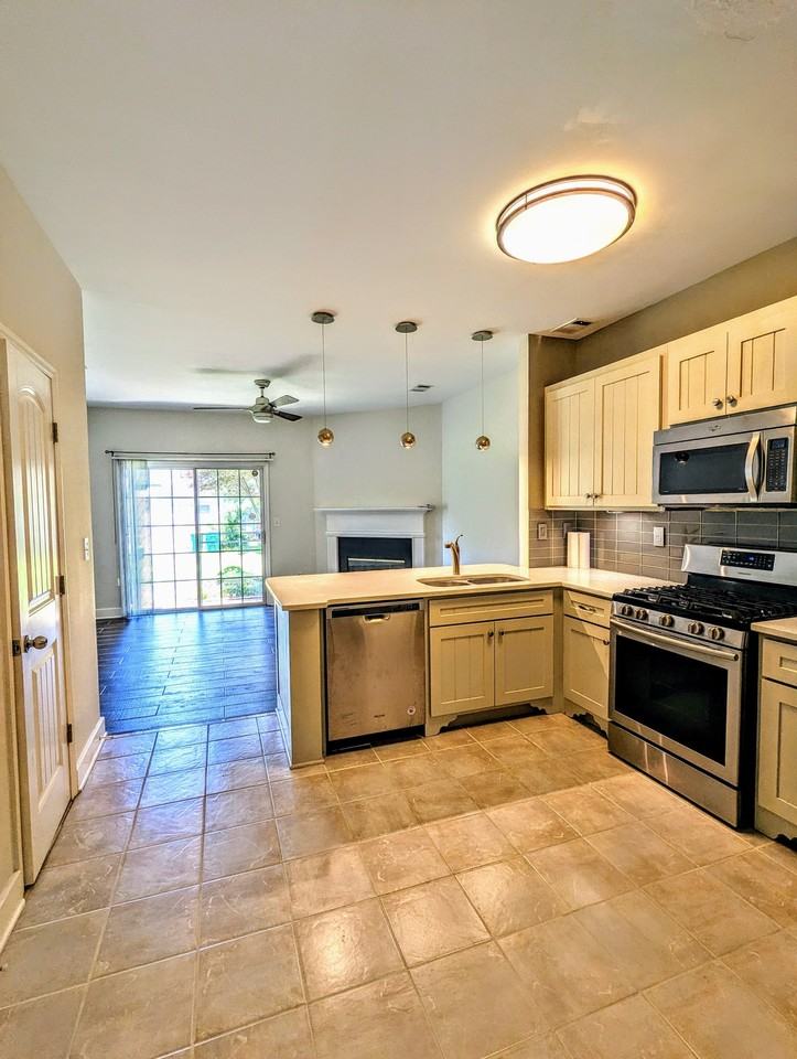 3369 Hidden Cove Cir - Photo 7 of 20