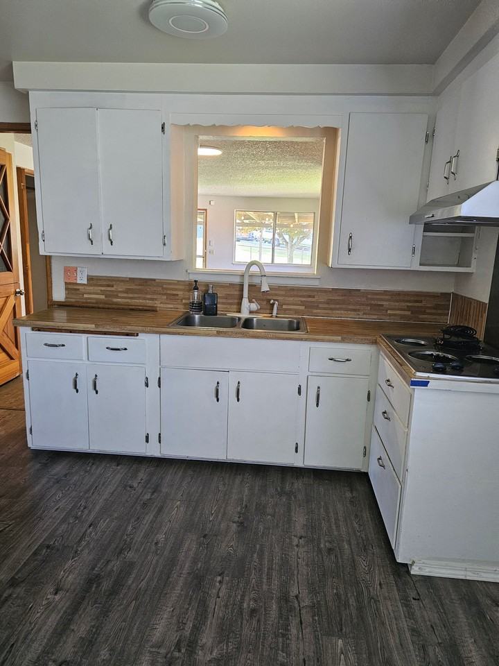 7519 Lakewood Dr W - Photo 3 of 20