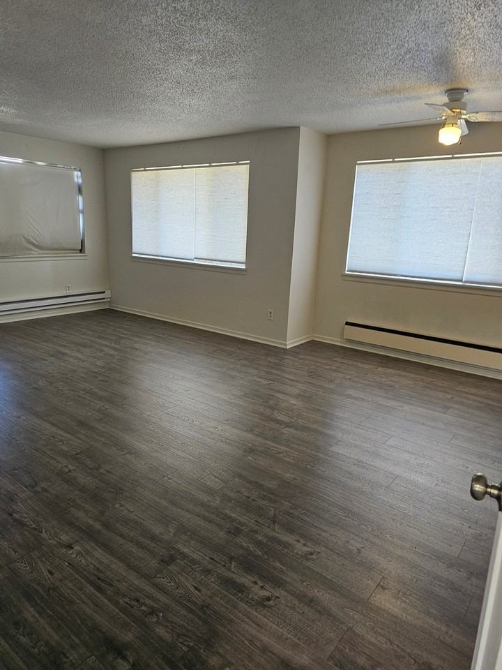 7519 Lakewood Dr W - Photo 5 of 20