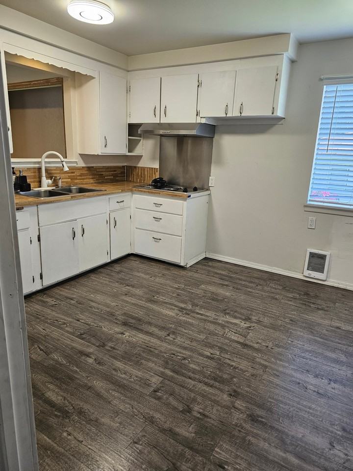 7519 Lakewood Dr W - Photo 6 of 20