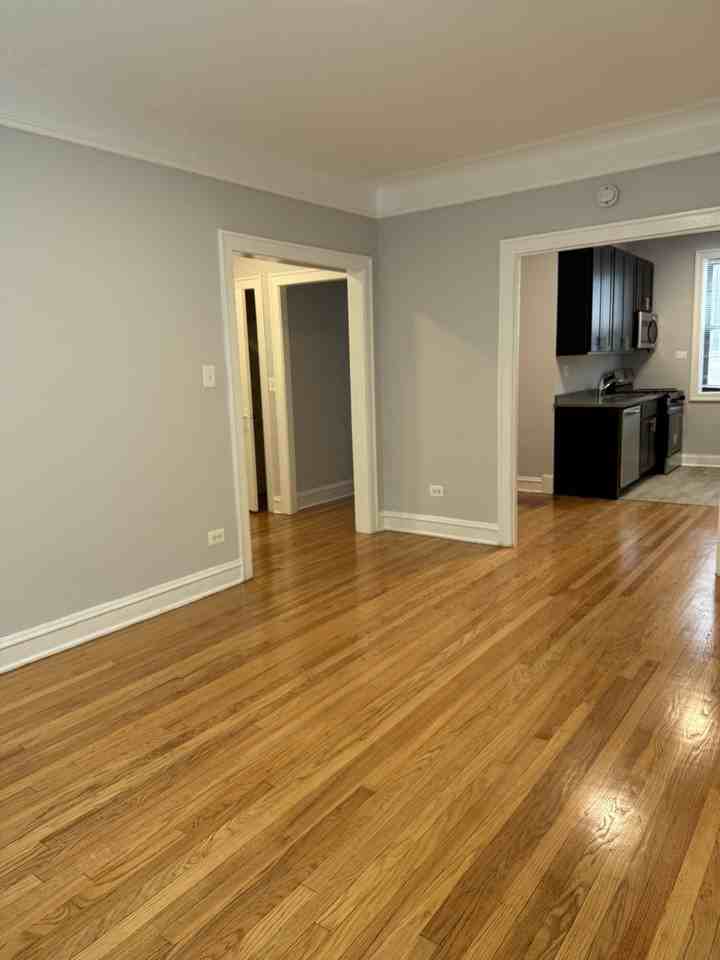 3161 N Hudson Ave #I2 - Photo 4 of 12