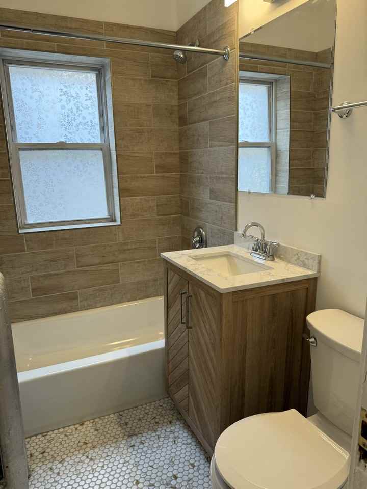 3161 N Hudson Ave #I2 - Photo 5 of 12
