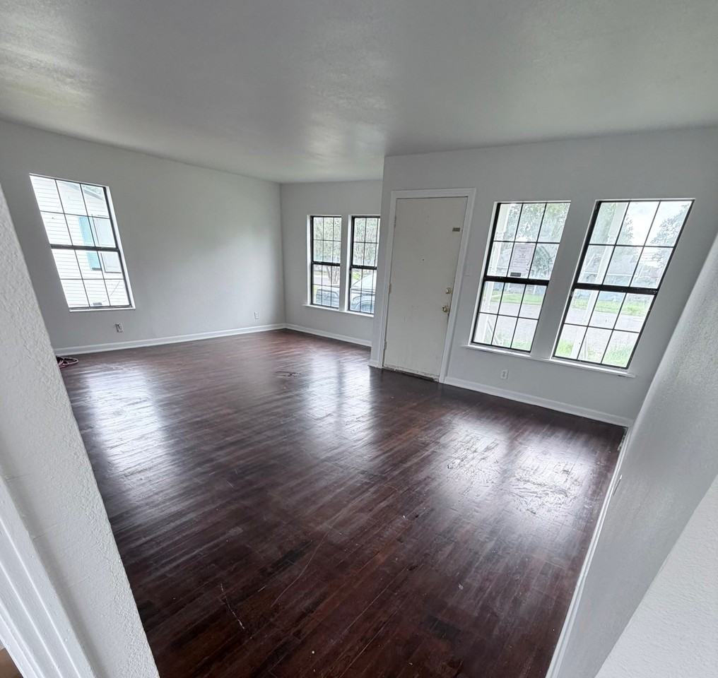 1410 Ray Dr - Photo 4 of 4