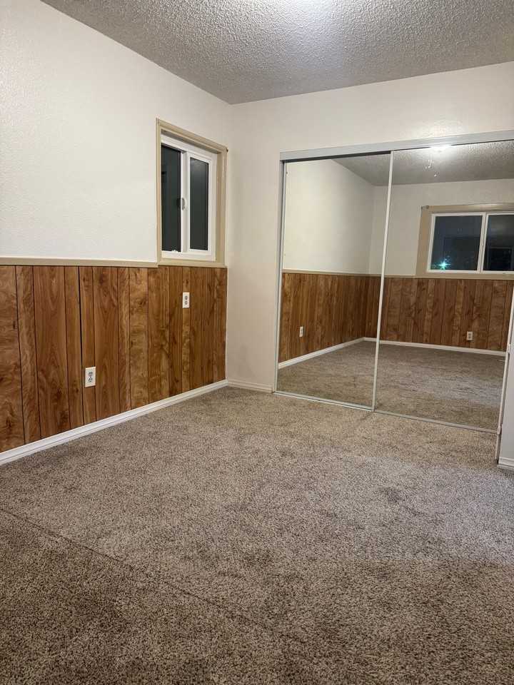 220 S Valley Center Ave - Photo 6 of 6