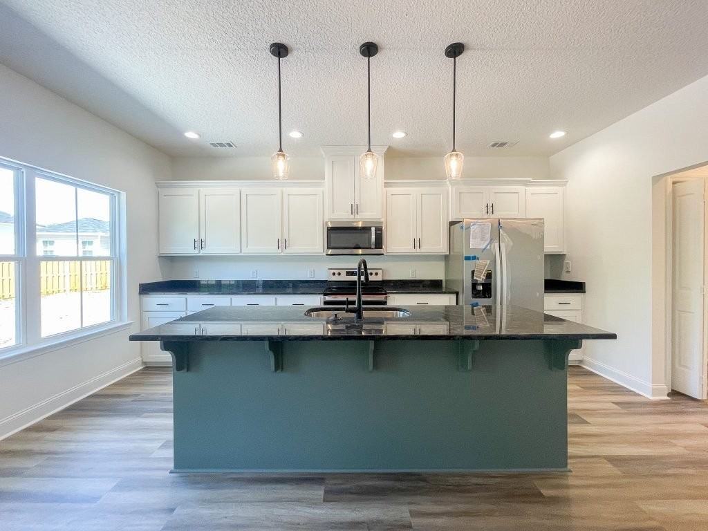 549 Meloney Dr - Photo 7 of 30