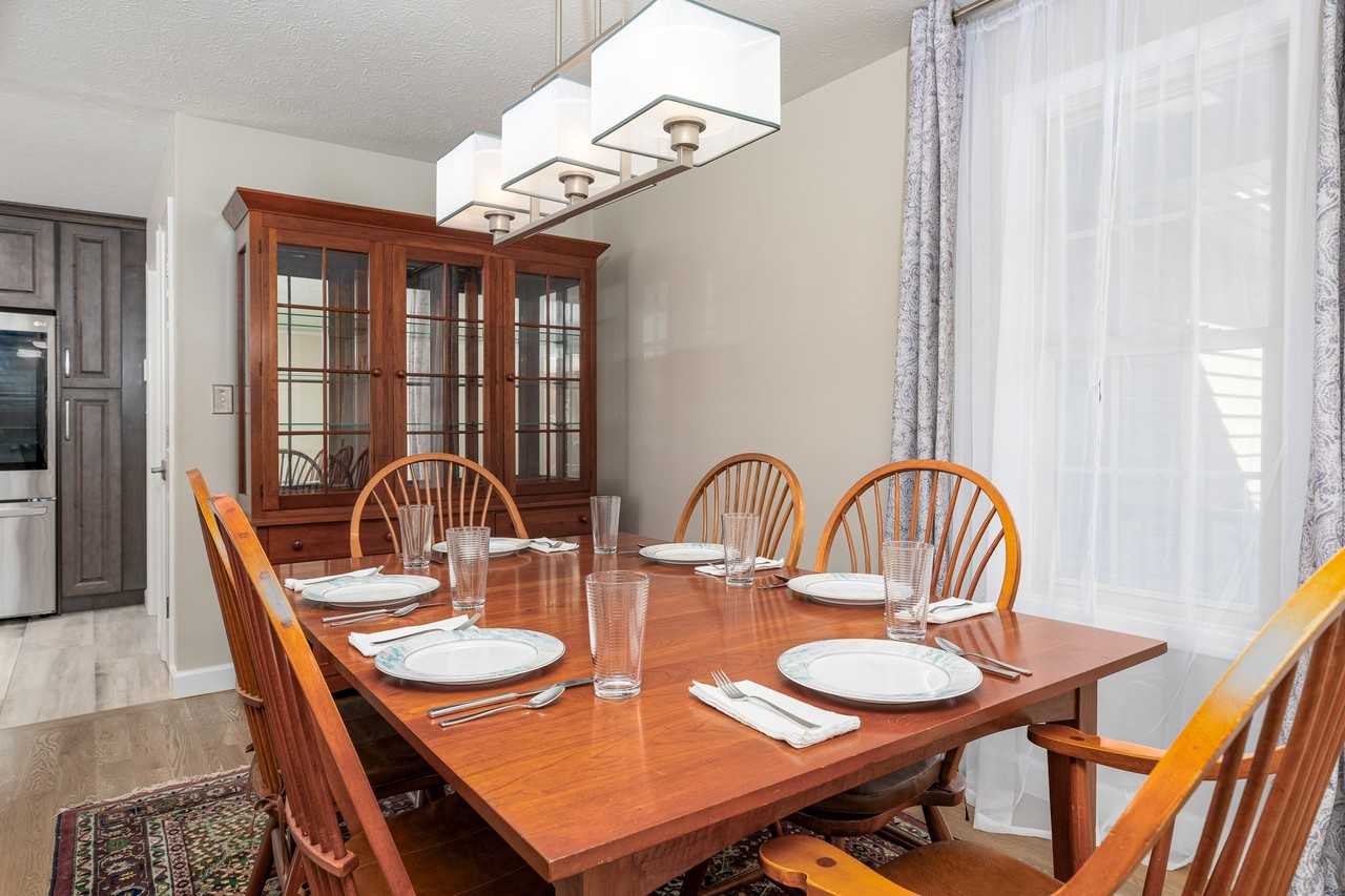 602 Sycamore Rd - Photo 3 of 20