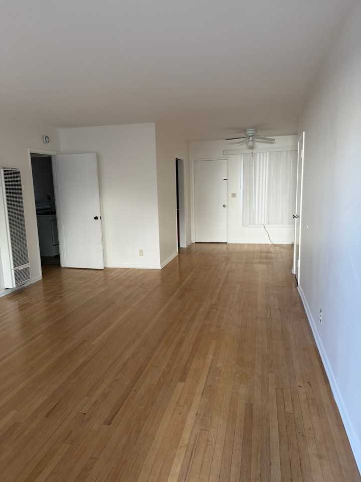 918 W Huntington Dr #J - Photo 3 of 14