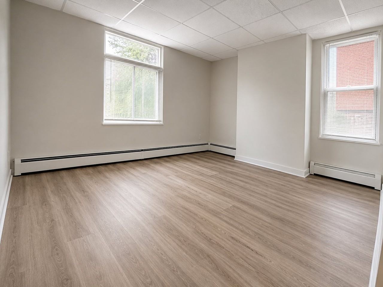61 N Linwood Ave #1B - Photo 2 of 7