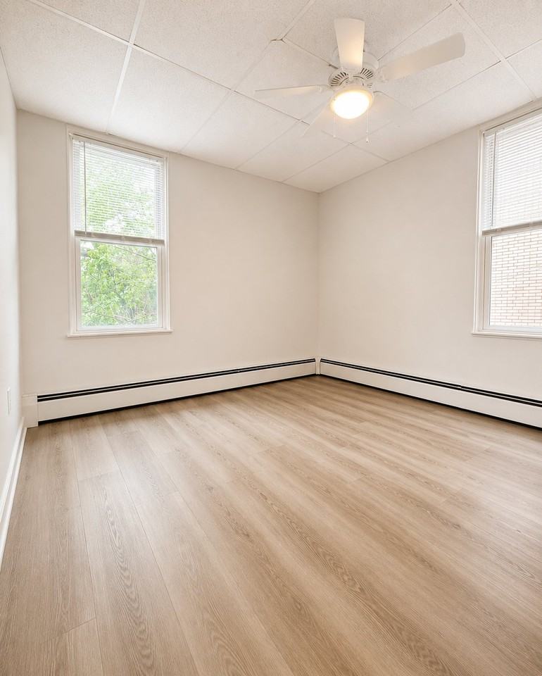 61 N Linwood Ave #1B - Photo 5 of 7
