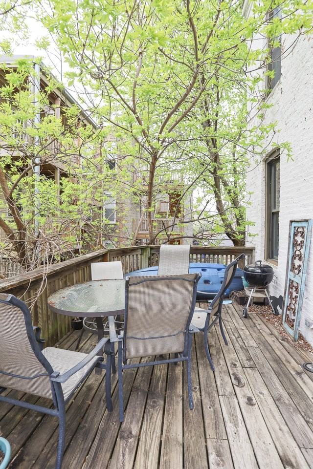 1454 W Erie St #2W - Photo 2 of 18