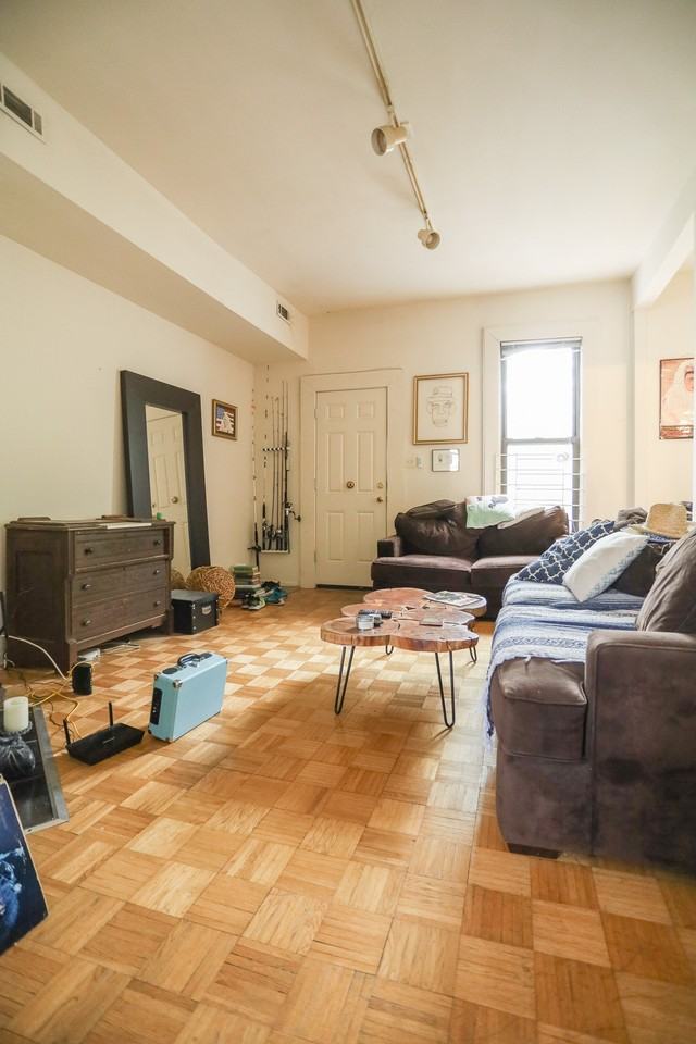 1454 W Erie St #2W - Photo 4 of 18