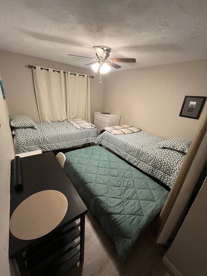 520 38th Pl - Photo 4 of 6
