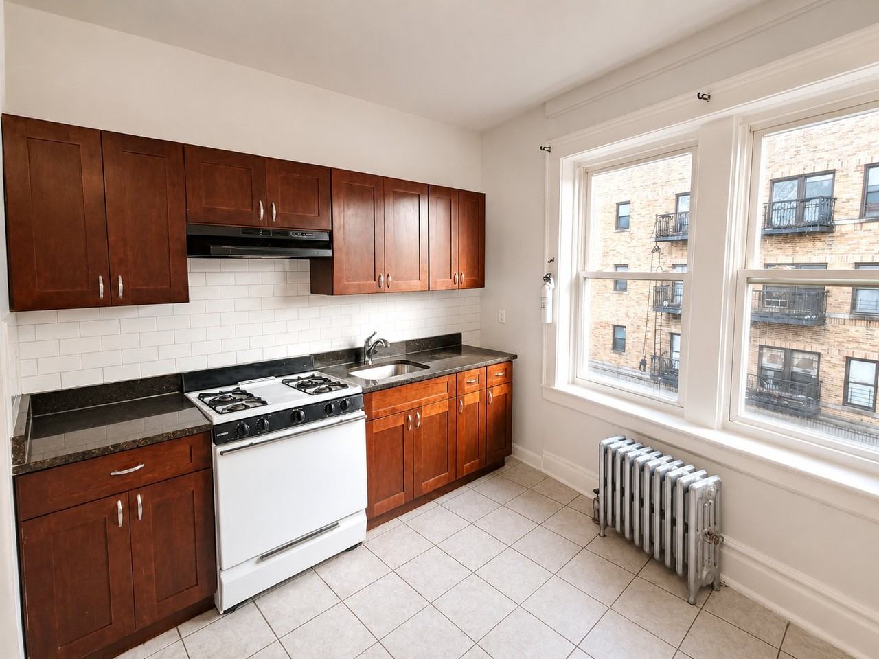 653 Summer Ave #9 - Photo 2 of 5