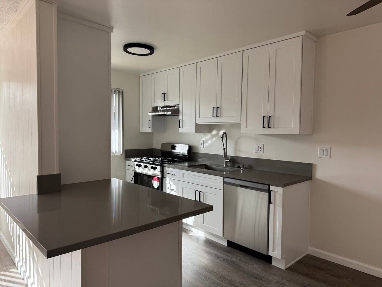 5430 Corteen Pl #42 - Photo 5 of 16