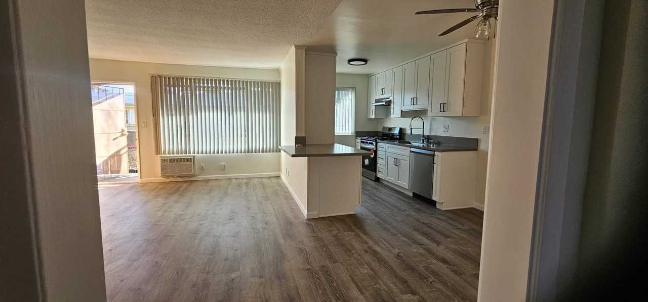 5430 Corteen Pl #42 - Photo 6 of 16