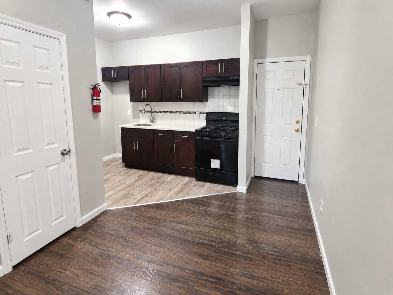 812 Clinton Ave #4 - Photo 3 of 6