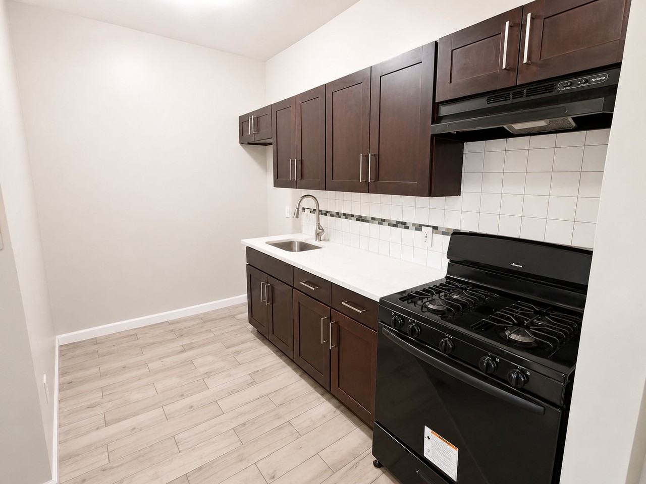 812 Clinton Ave #4 - Photo 4 of 6