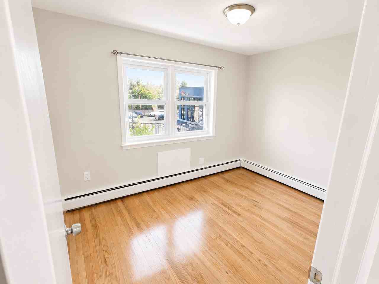 9 Stecher St #3L - Photo 2 of 5