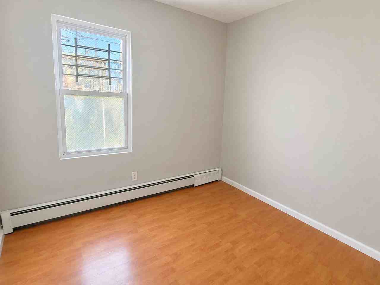607 N 7th St #3A - Photo 3 of 5
