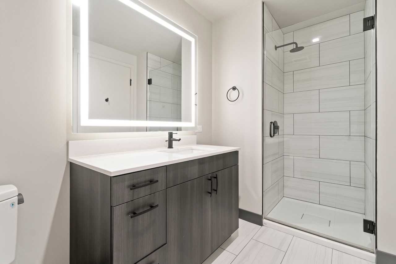 1389 W Randolph St - Photo 6 of 15