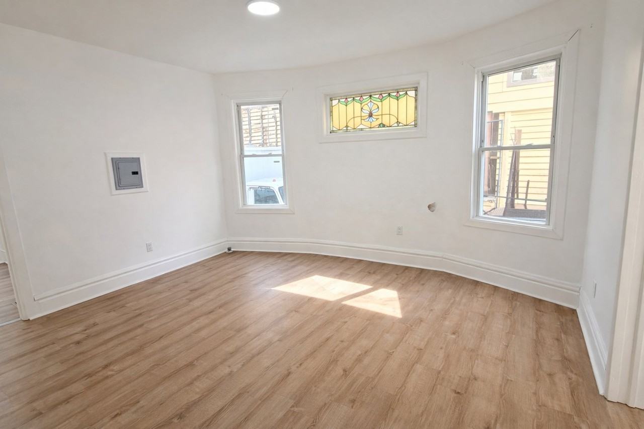 878 S 19th St #1 - Photo 5 of 7