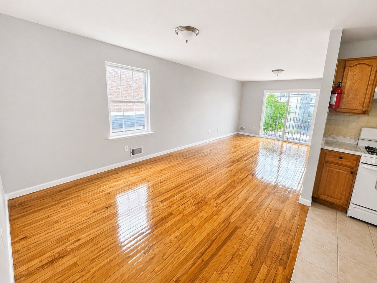 531 S 18th St #2 - Photo 5 of 11