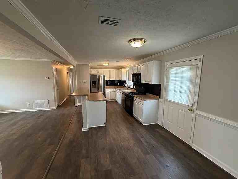 350 Fennel Way Sw - Photo 4 of 17