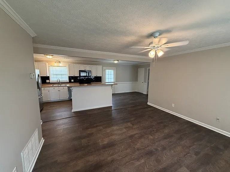 350 Fennel Way Sw - Photo 5 of 17