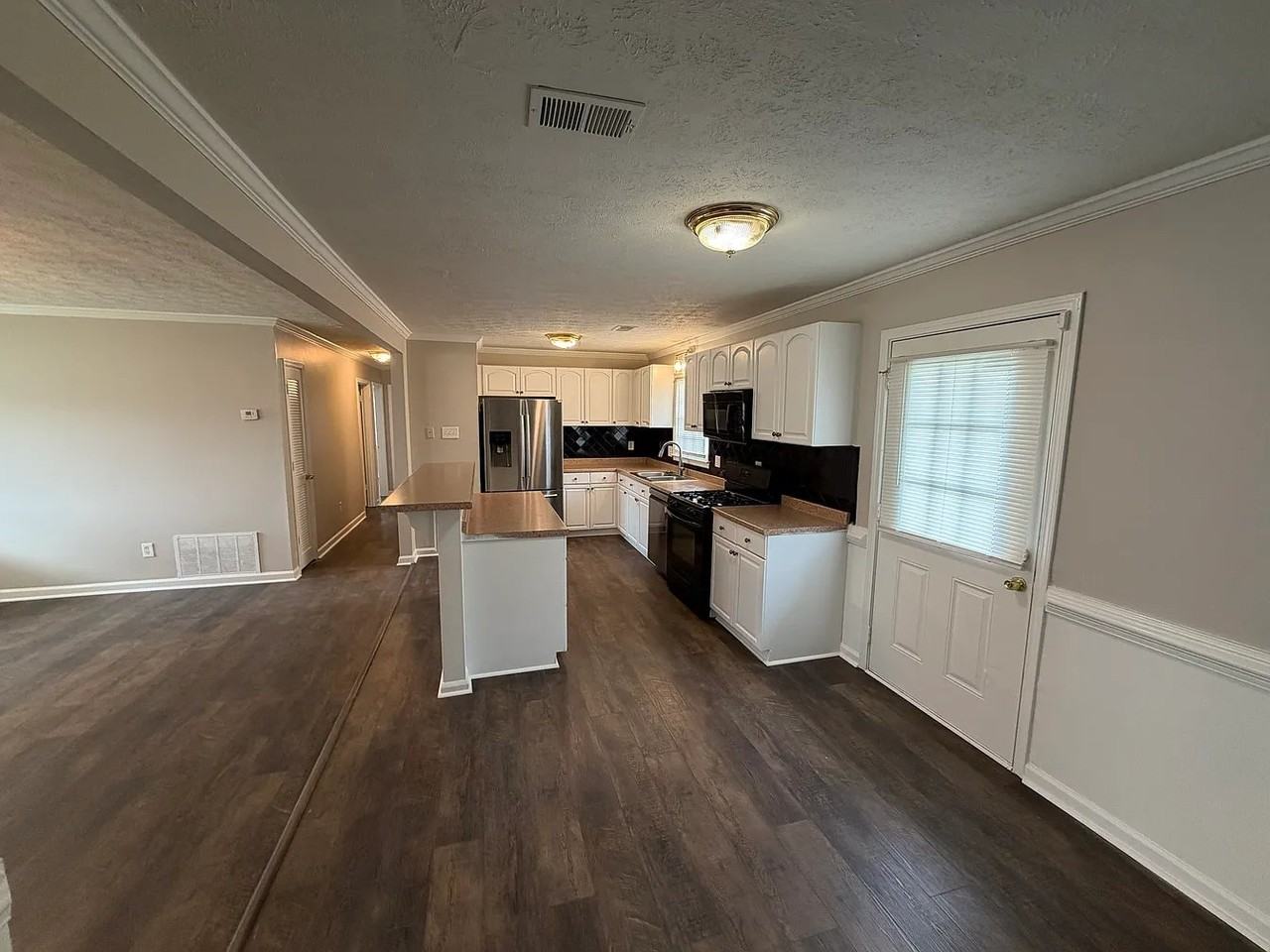 350 Fennel Way Sw - Photo 6 of 17