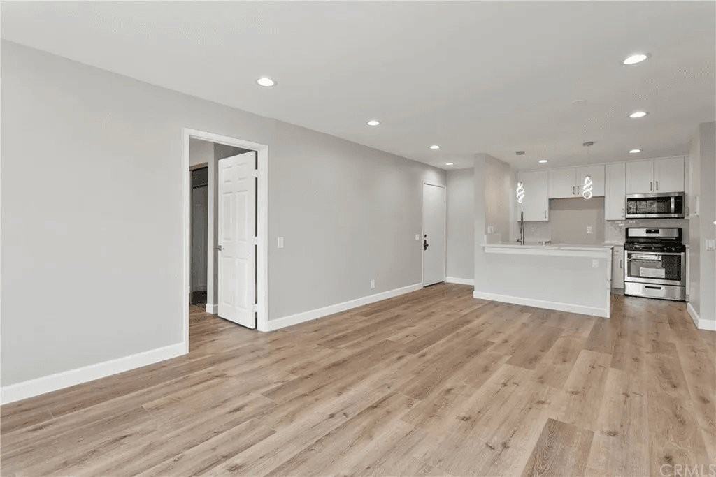 3661 S Bear St #K - Photo 5 of 15