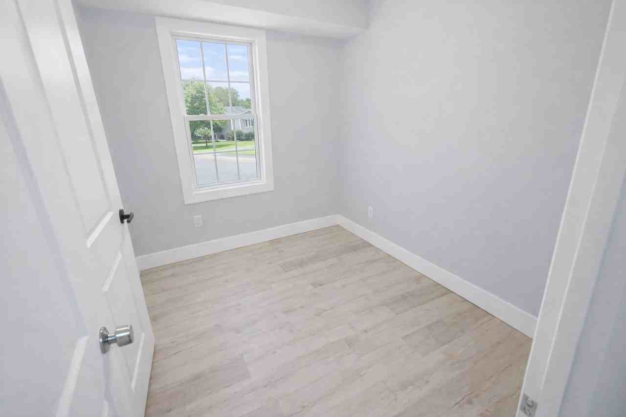 745 S 18th St #1R - Photo 4 of 7