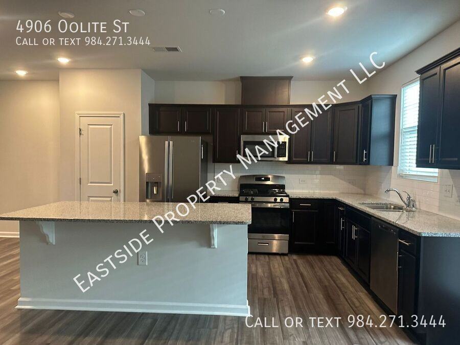 4906 Oolite St - Photo 4 of 23