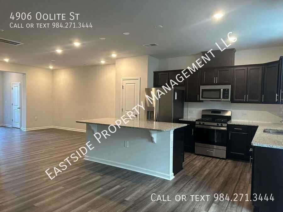 4906 Oolite St - Photo 5 of 23